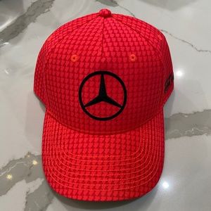 1 NEW Mercedes Benz Petronas Hat